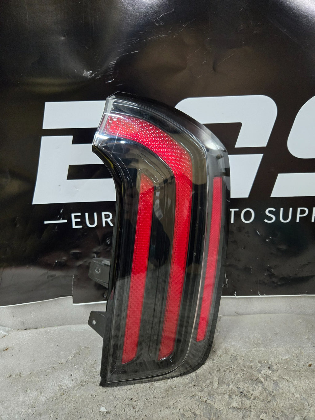 2023 2024 Kia Telluride LED Tail Light Assembly Right RH OEM 92402-S9600