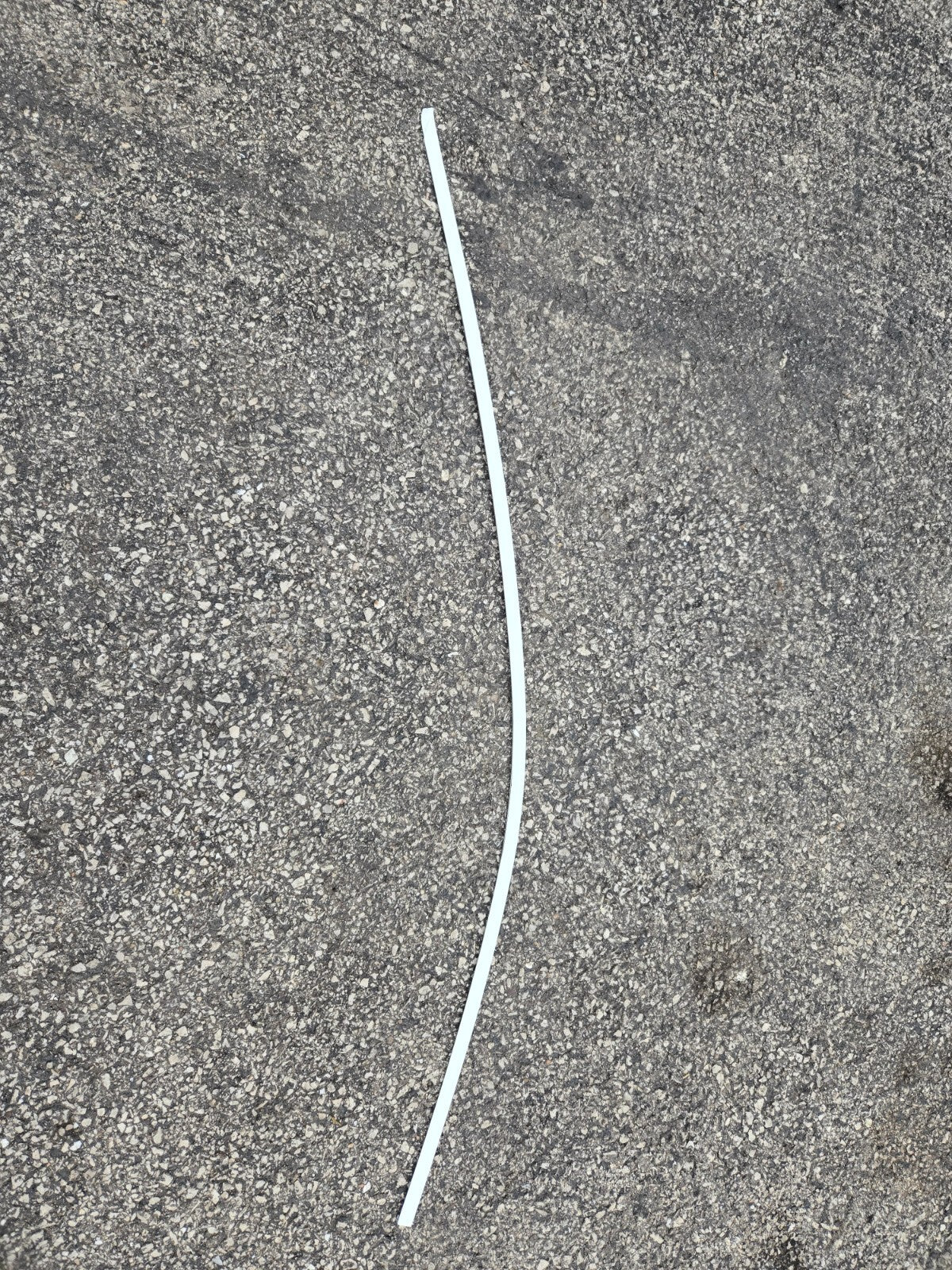 GM Genuine Parts Front Driver Side Door Window Upper Reveal Molding 84717091 OEM