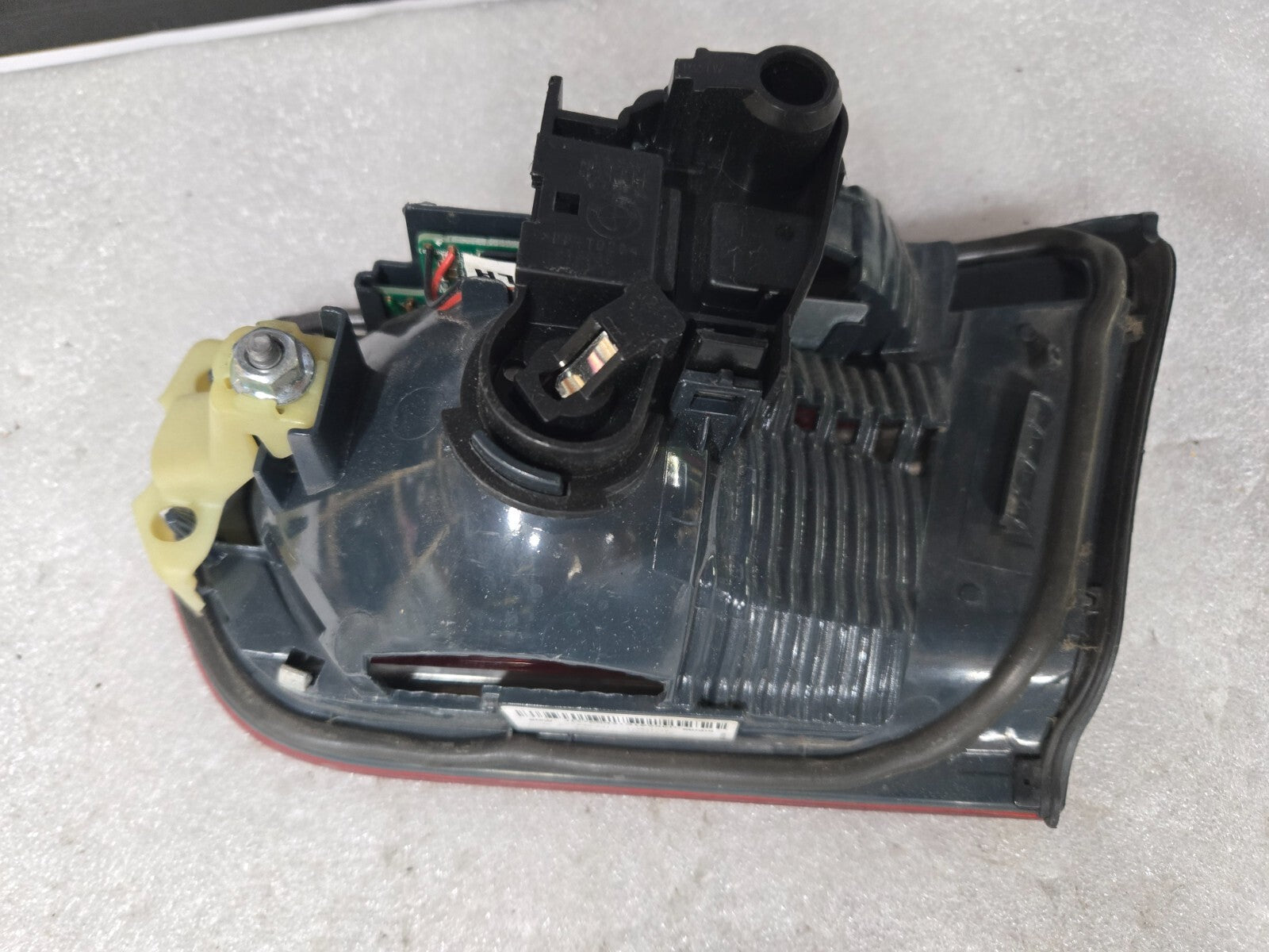 2012-2015 BMW 328I F30 320I REAR LEFT LH DRIVER SIDE INNER TAILLIGHT 7259915 OEM