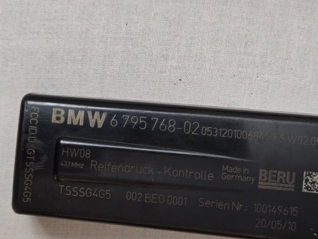 BMW E88 E92 E60 E70 E84 RDC Tire Pressure Monitor Antenna Sensor 6795768 TPMS