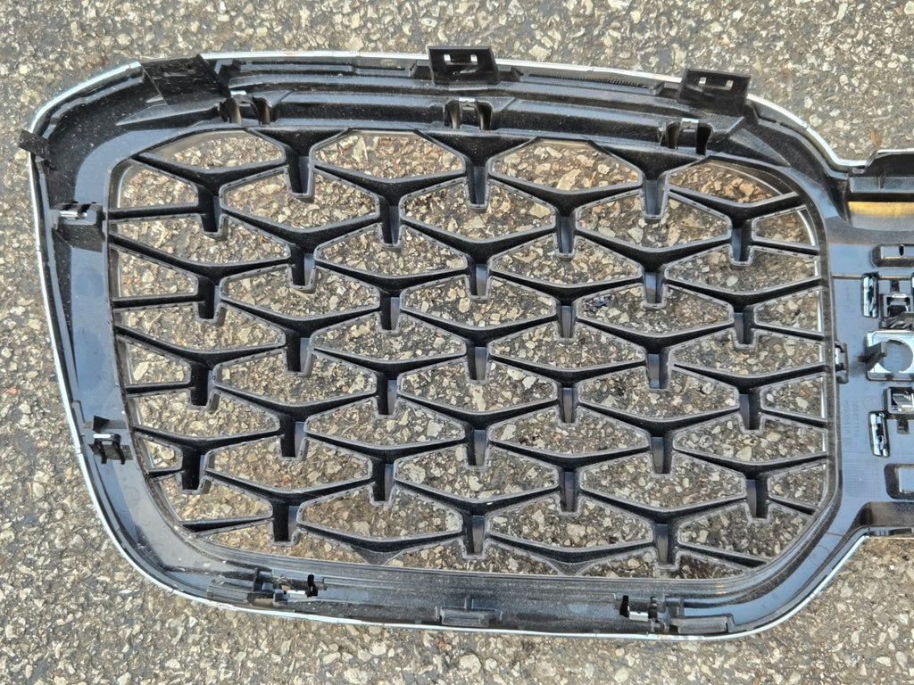 2022-2024 BMW X4 G02 OEM FRONT UPPER KIDNEY GRILLE | SILVER & BLACK 10627111