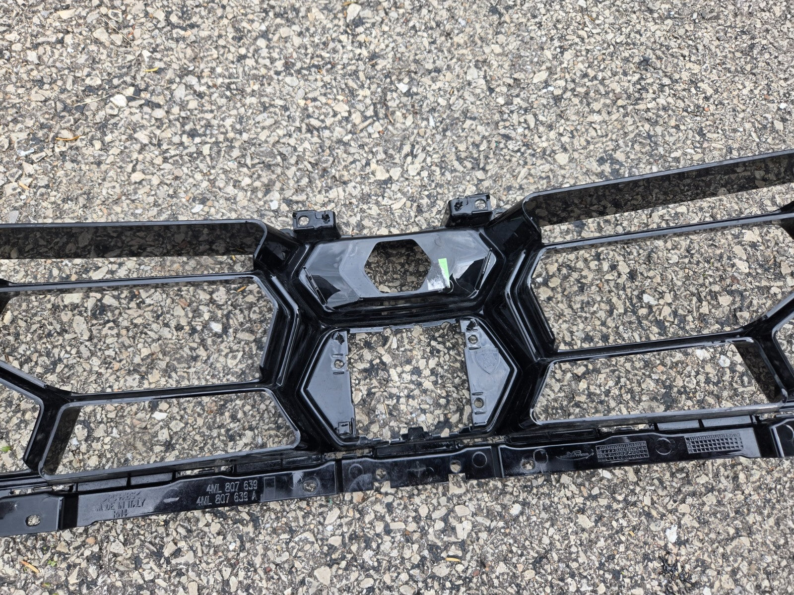 LAMBORGHINI URUS PERFORMANTE 4ML807639A FRONT CENTRE GRILL GRILLE COVER BUMPER