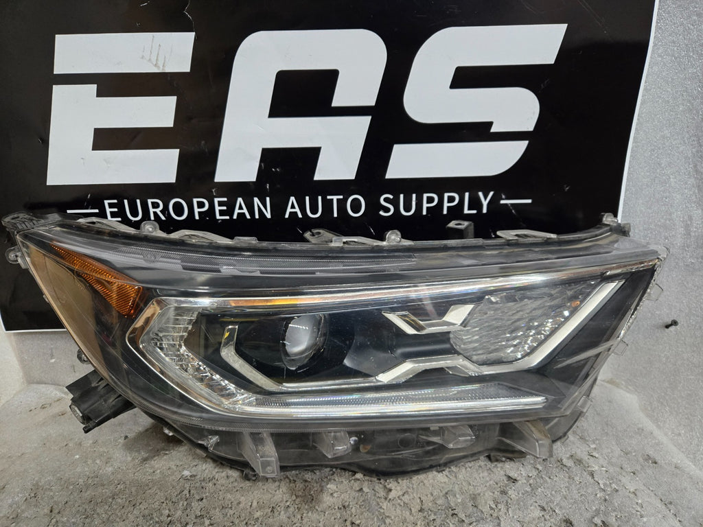 2019-2021 TOYOTA RAV4 RIGHT PASSENGER RH HEADLIGHT ASSY OEM PART# 81110-0R160