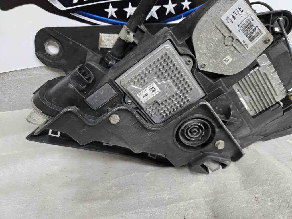 2014 2015 2016 2017 MASERATI QUATTROPORTE HEADLIGHT RIGHT RH 670006567 XENON OEM
