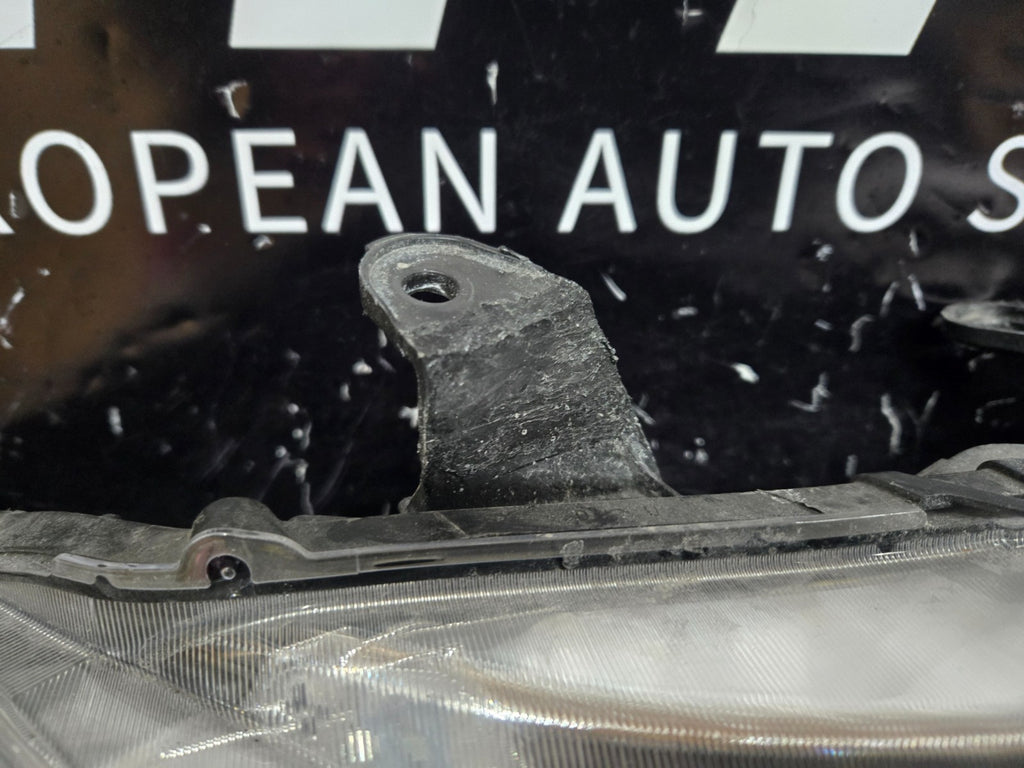 2016-2022 Toyota Tacoma Halogen DRL LED Right Side Headlight OEM 8111004270