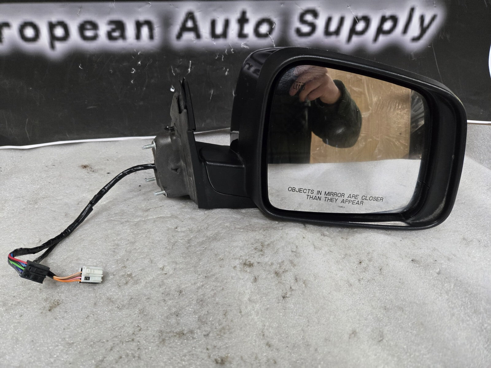 2011-2018 Jeep Cherokee Front Right RH Passenger Side View Mirror E11026536 OEM