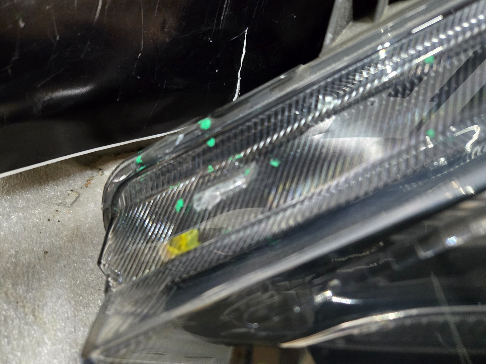 2017-2020 CHRYSLER PACIFICA HEADLIGHT OEM LEFT DRIVER SIDE HID XENON 68228949AF