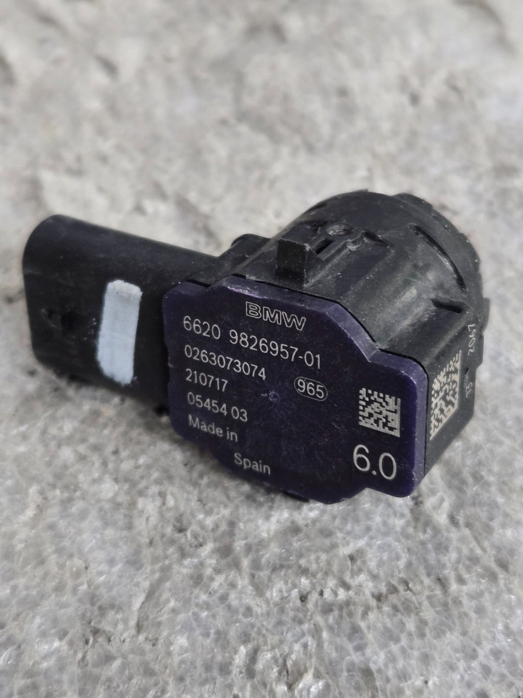 BMW Genuine OEM Front Center Parking Aid Sensor PDC 66209826957