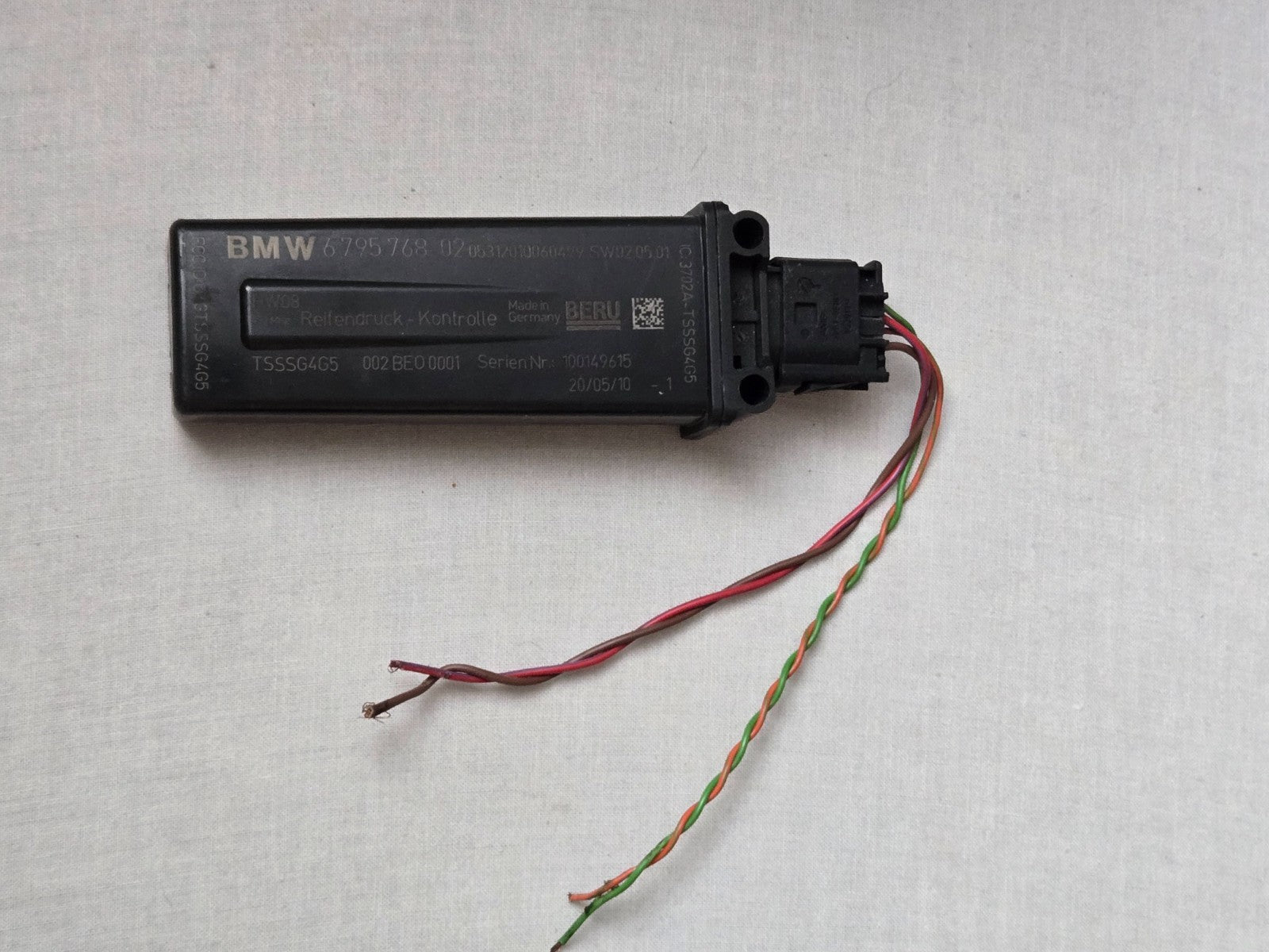BMW E88 E92 E60 E70 E84 RDC Tire Pressure Monitor Antenna Sensor 6795768 TPMS