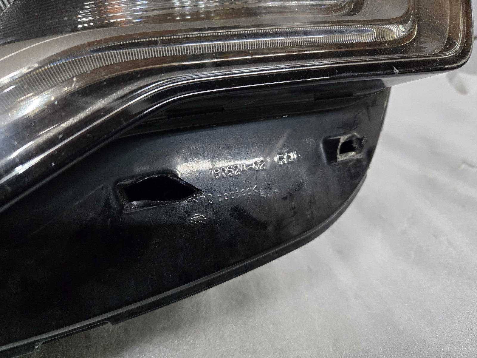 2012-2015 Audi A6 S6 Xenon HID Headlight Right Passenger Non-AFS OEM 4G0941006E