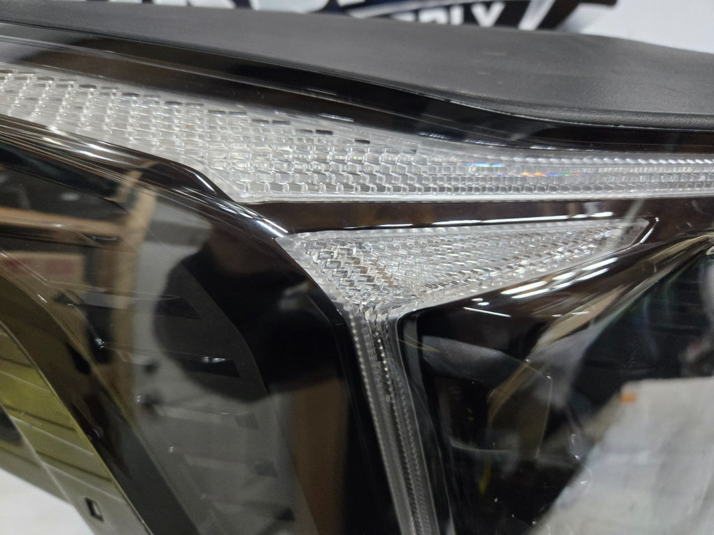 2024 2025 2026 Kia Sorento LED Projector Headlight Right RH OEM 92102-R5600
