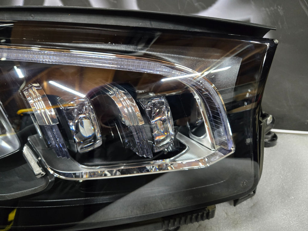 2020-24 Mercedes-Benz GLS450 GLS580 Right LED Headlight OEM A1679067011 COMPLETE