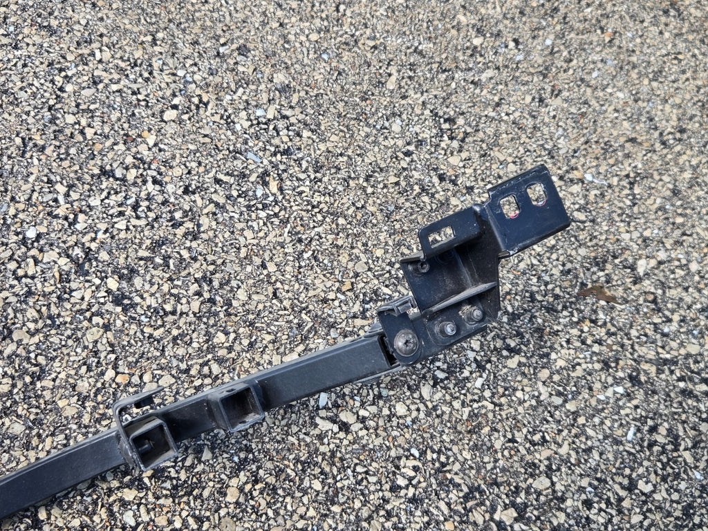 LAMBORGHINI HURACAN REAR BUMPER CROSSMEMBER SUPPORT MOUNT BRACKET OEM 4T0813753E