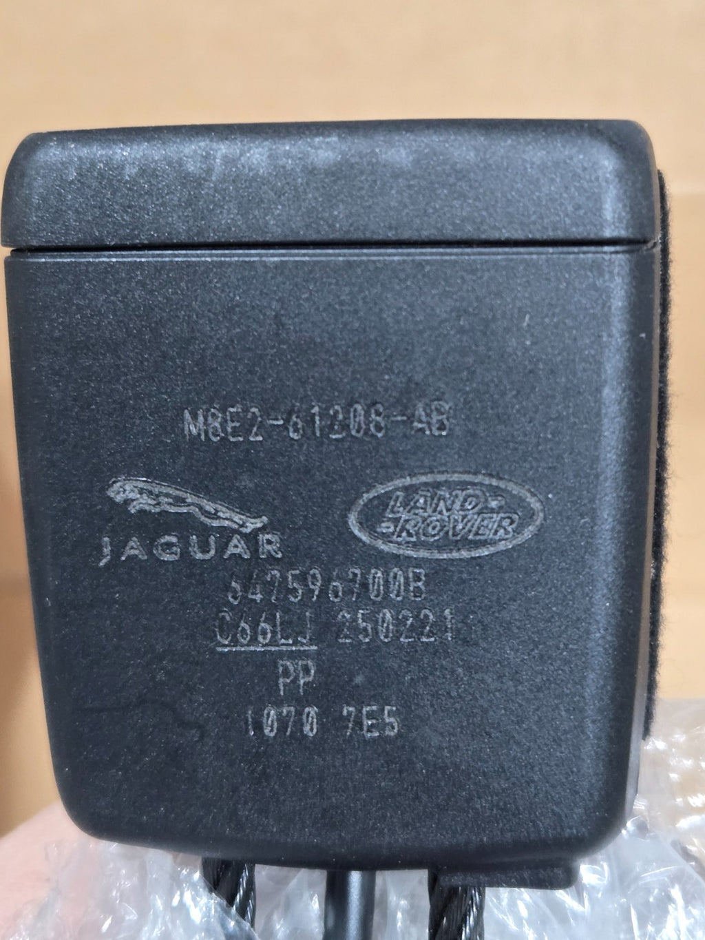 Outer Buckle Left LH - Land-Rover (LR168898) - Range Rover Sport OEM NEW