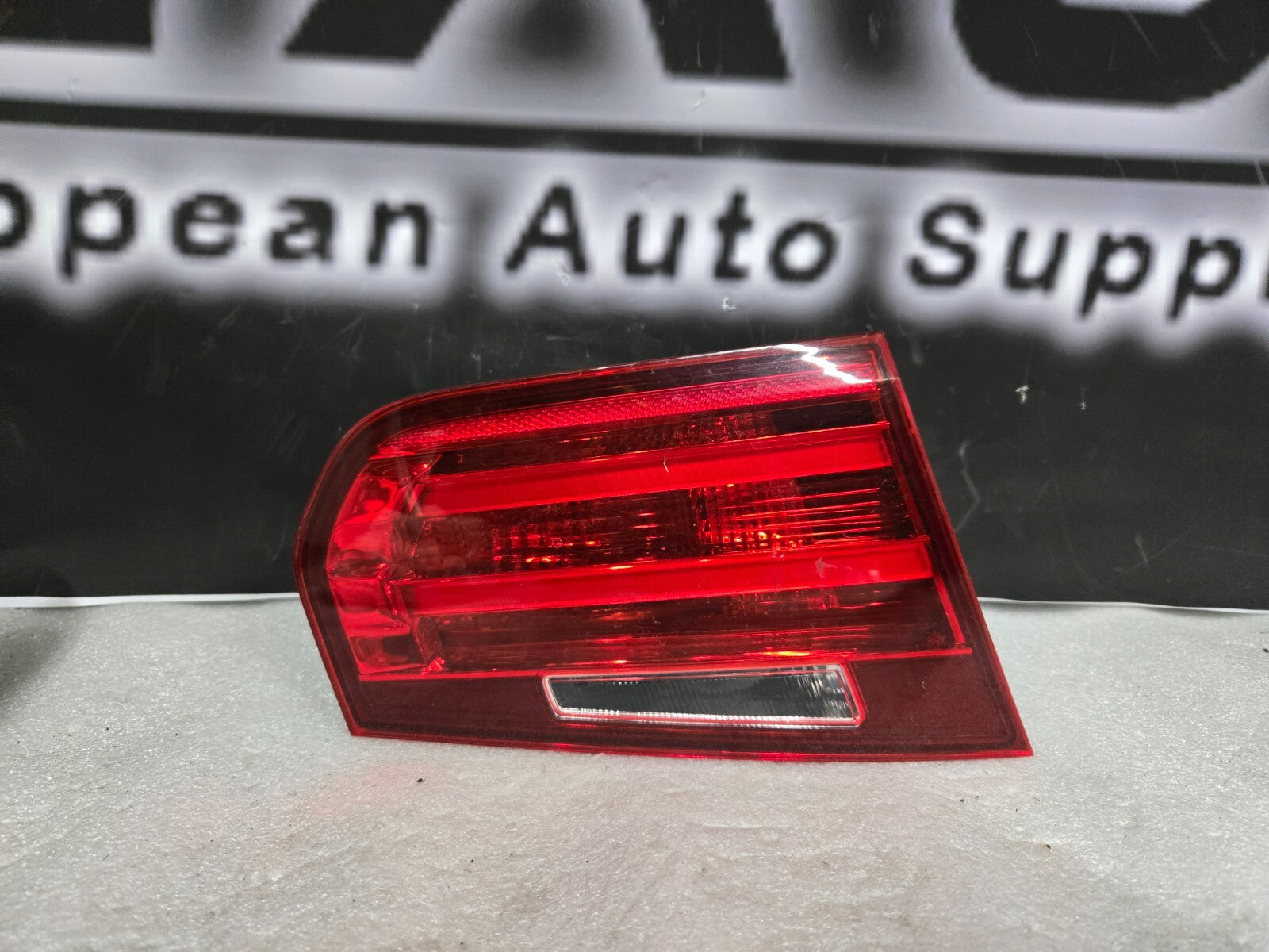 2012-2015 BMW 328I F30 320I REAR LEFT LH DRIVER SIDE INNER TAILLIGHT 7259915 OEM