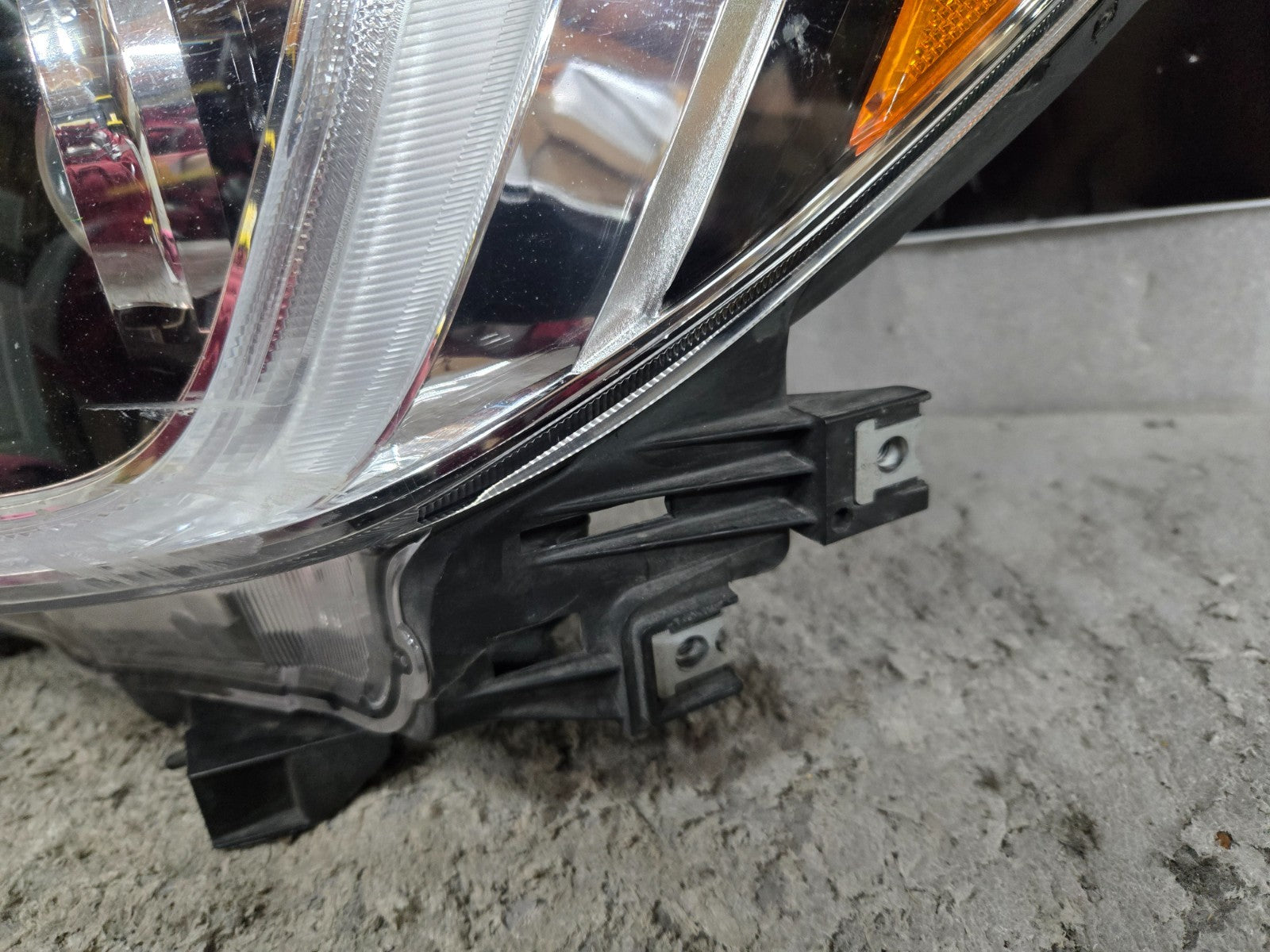2018 2019 SUBARU LEGACY OUTBACK LEFT LH DRIVER SIDE HALOGEN HEADLIGHT OEM