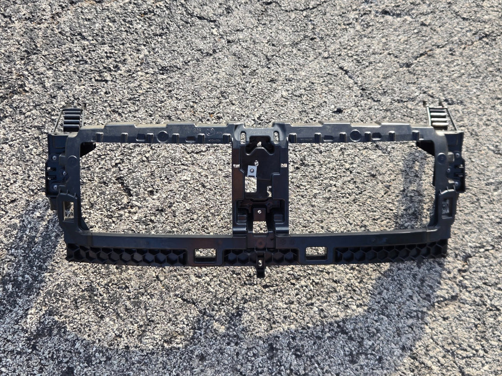 2022-2025 BMW G26 i4 Front Center Radiator Air Duct Support OEM 9498817