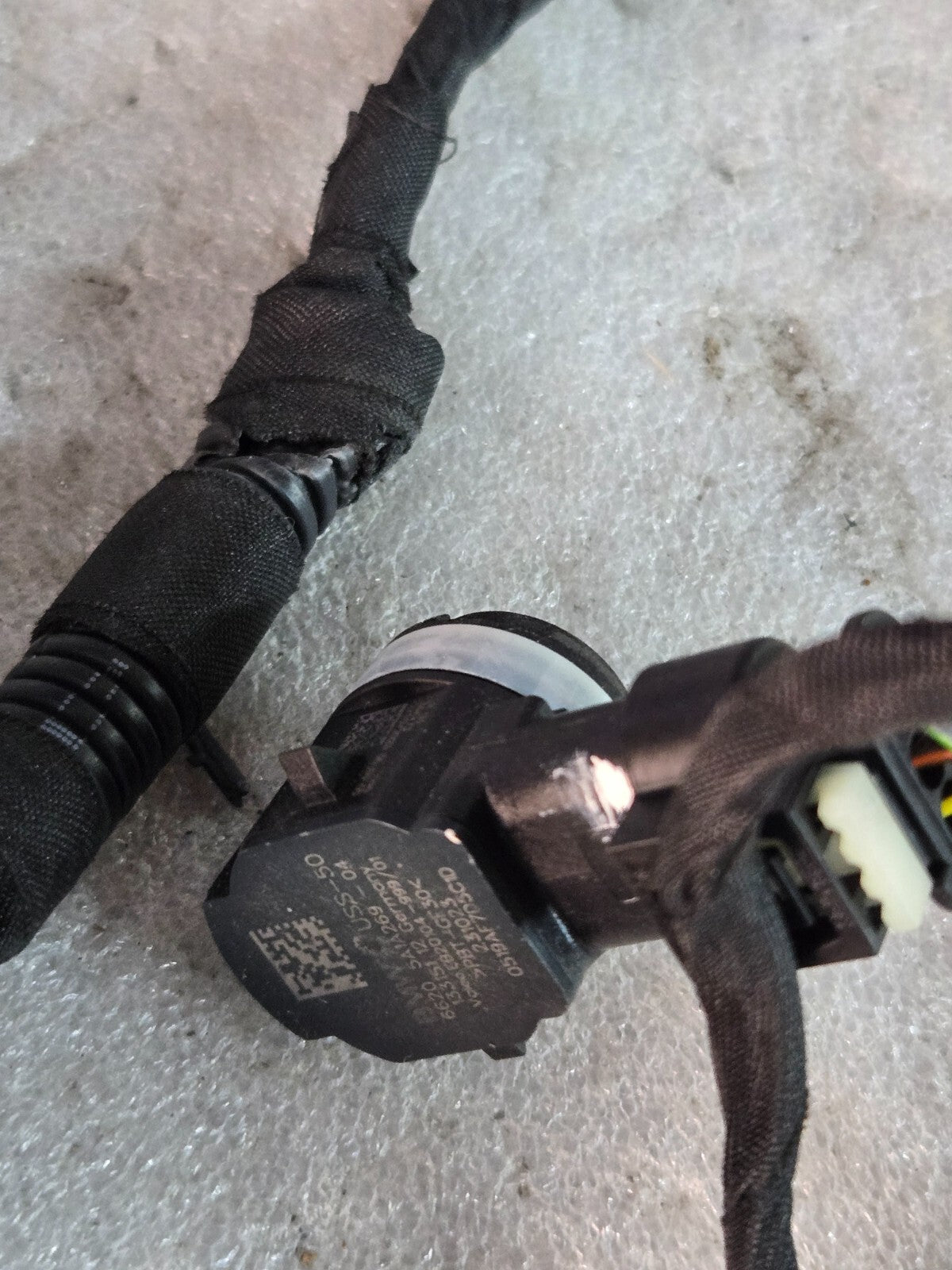 Front BMW X7 Bumper Harness With Parking PDC Sensors OEM E4B88BA 5A75A23