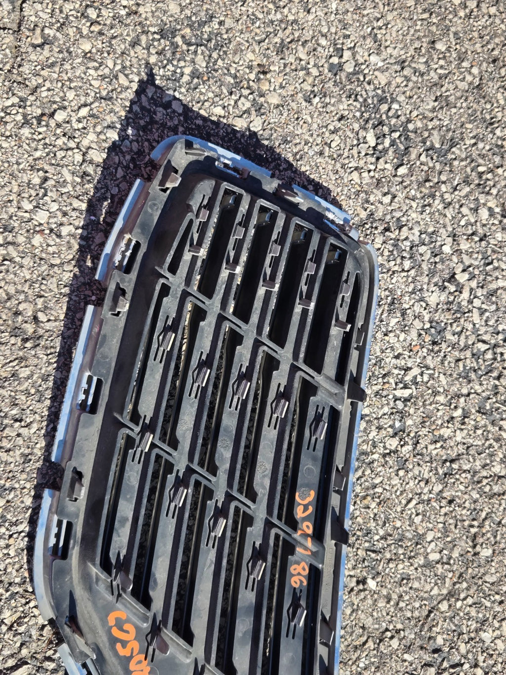 2015 2016 2017 2018 Lincoln MKC Front Bumper Grille Right RH EJ7B-8B271-AEW OEM