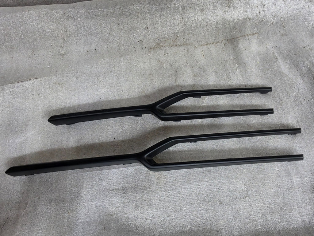 2021 Lamborghini Urus Front Bumper Cover Section 4ML807533AGRU OEM