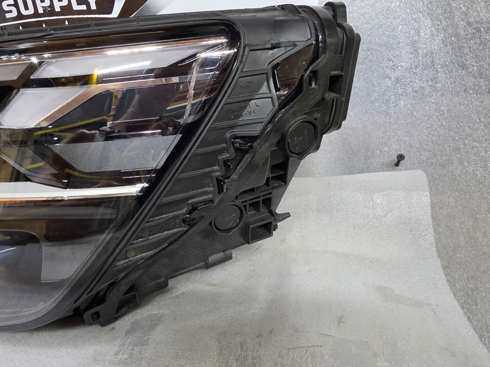 2024-2026 Audi Q8 SQ8 RSQ8 Matrix LED Headlight Left LH 4M8941039B OEM COMPLETE!