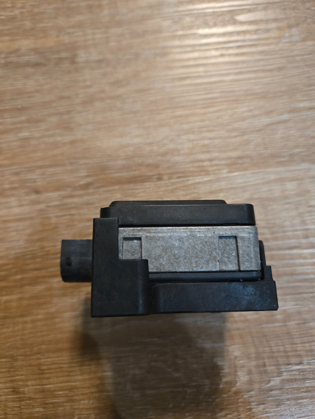 2016-2019 NISSAN SENTRA CRUISE CONTROL DISTANCE SENSOR OEM 28438-5UD0A