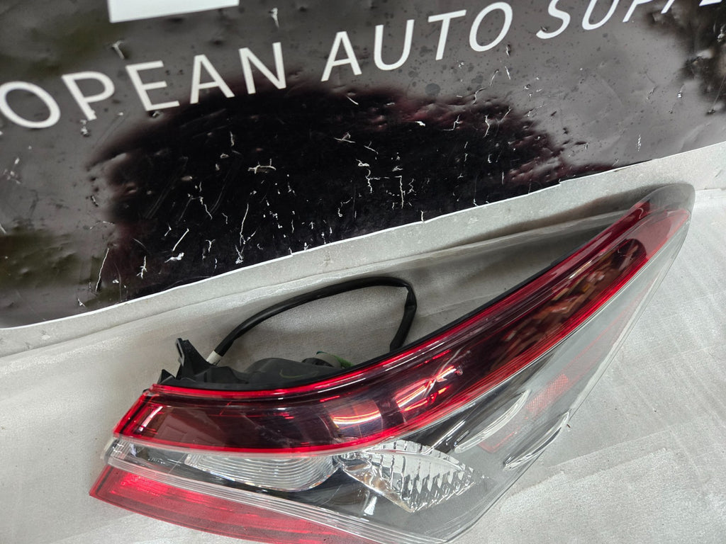 2018-2023 Toyota Camry Outer Tail Light Right RH Passenger Side OEM