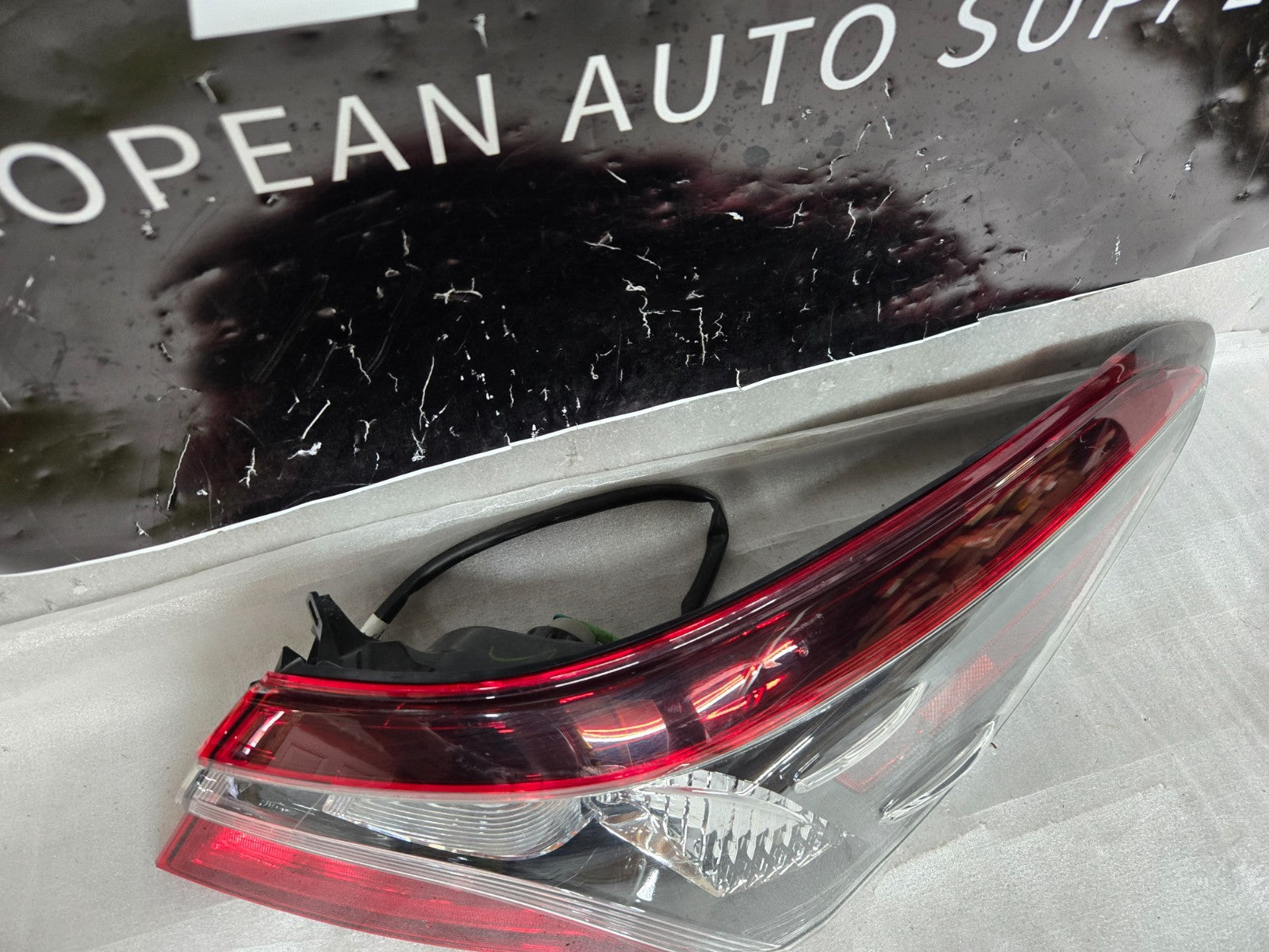 2018-2023 Toyota Camry Outer Tail Light Right RH Passenger Side OEM