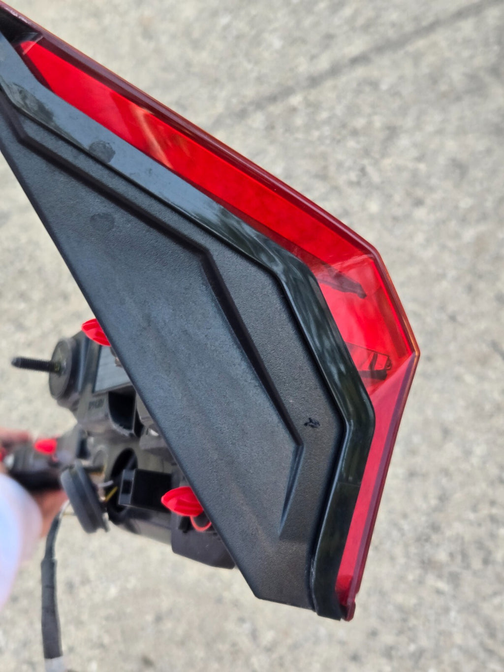 2019-2022 Lexus UX200 UX250H Tailgate Liftgate Back Center LED Taillight Bar OEM