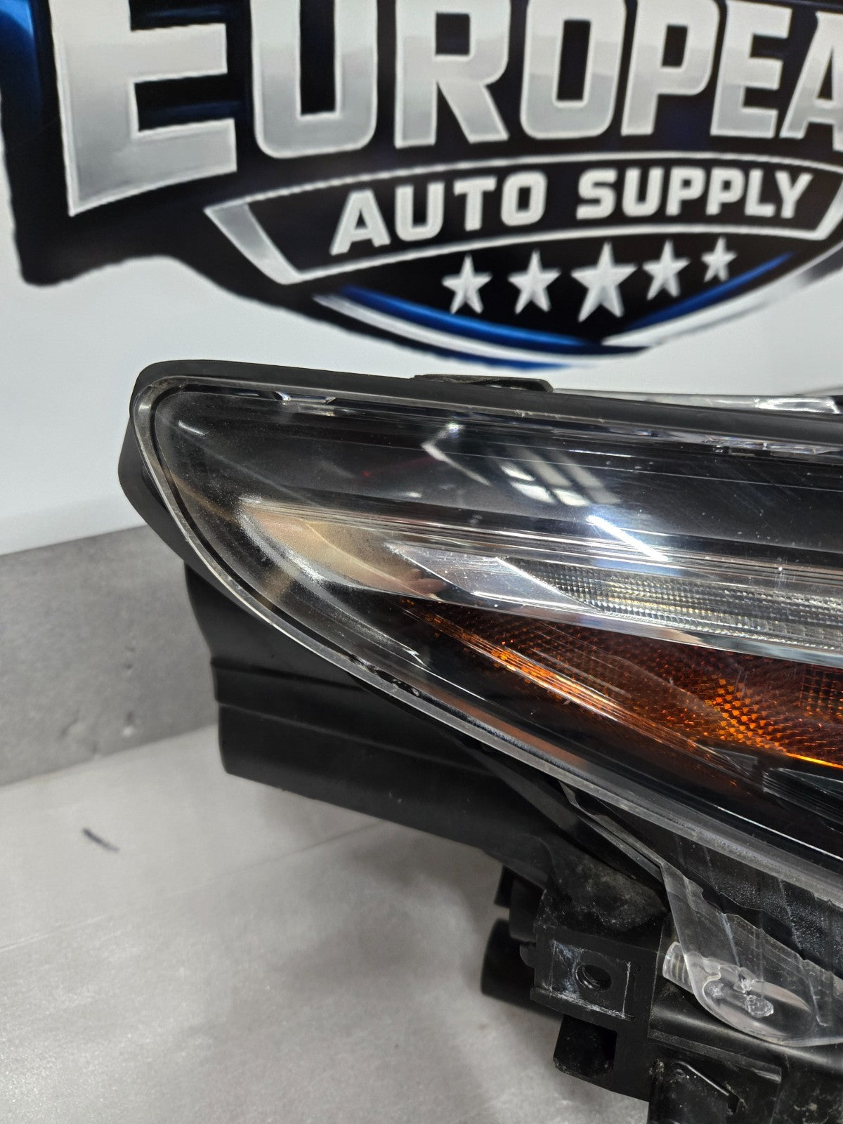 2016 - 2023 Mazda Cx9 Right RH Passenger LED Headlight W Adaptive OEM TK50-51030