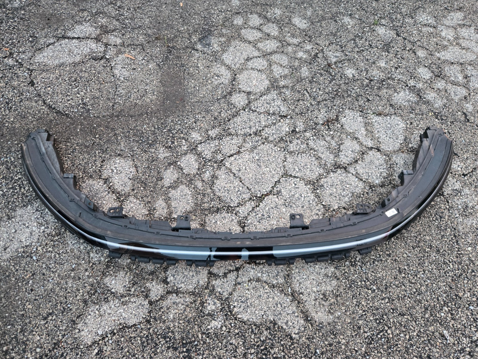 2024 2025 HYUNDAI SONATA FRONT LED DAYTIME RUNNING LIGHT BAR OEM 92209-L1550