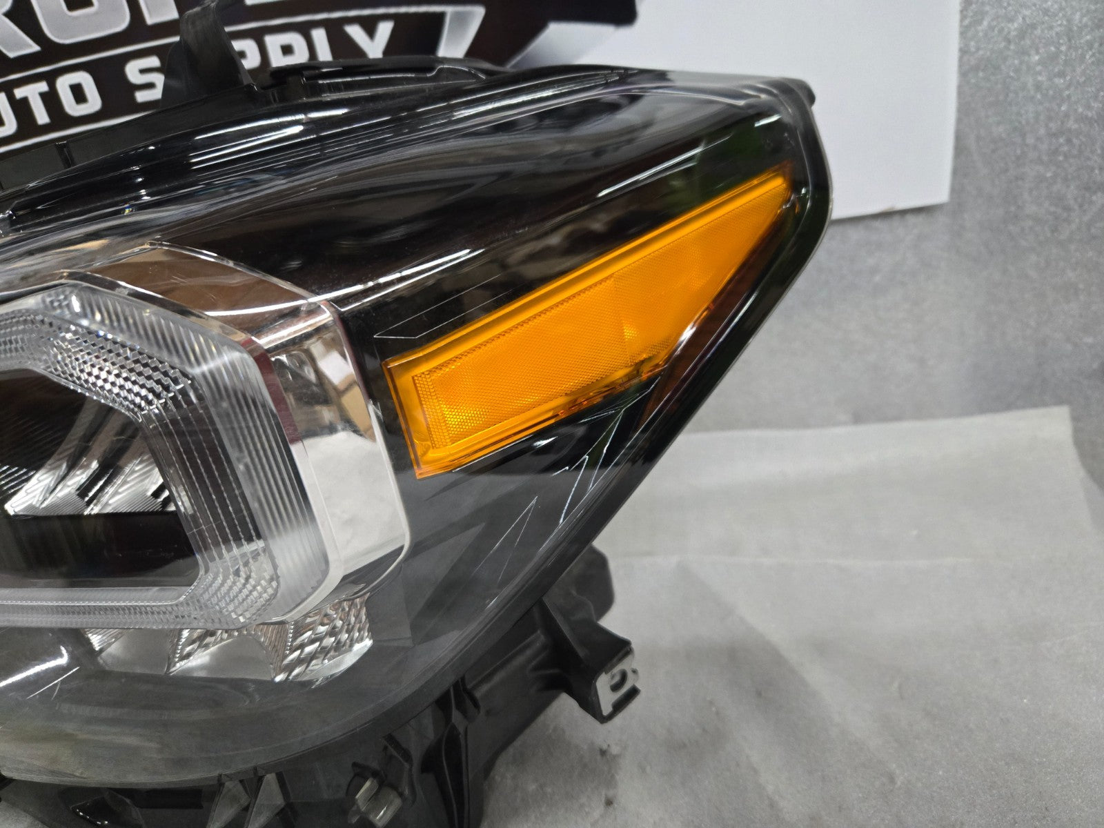 2020 2021 2022 2023 Toyota Tacoma Headlight Left LH Driver Side Full LED OEM