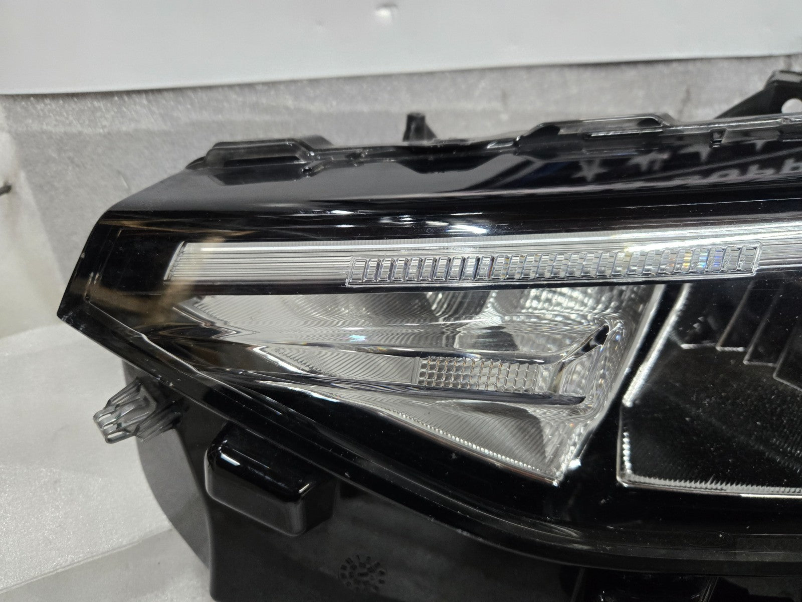 2023-2025 Ford Escape Reflector LED Headlight Left LH Driver PJ6B-13E015-BC OEM