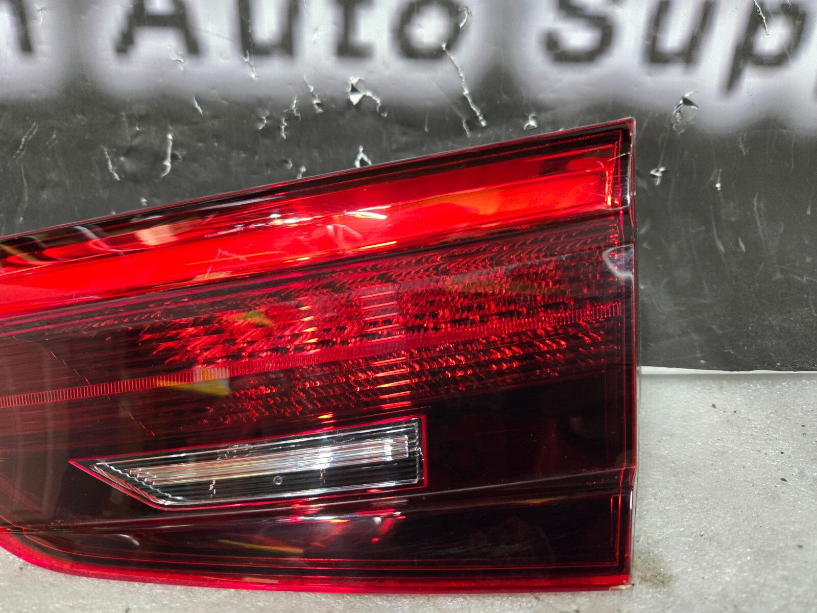 2019-2020 Infiniti QX50 Right Passenger RH Inner Taillight Lamp 26550-5NA1A OEM