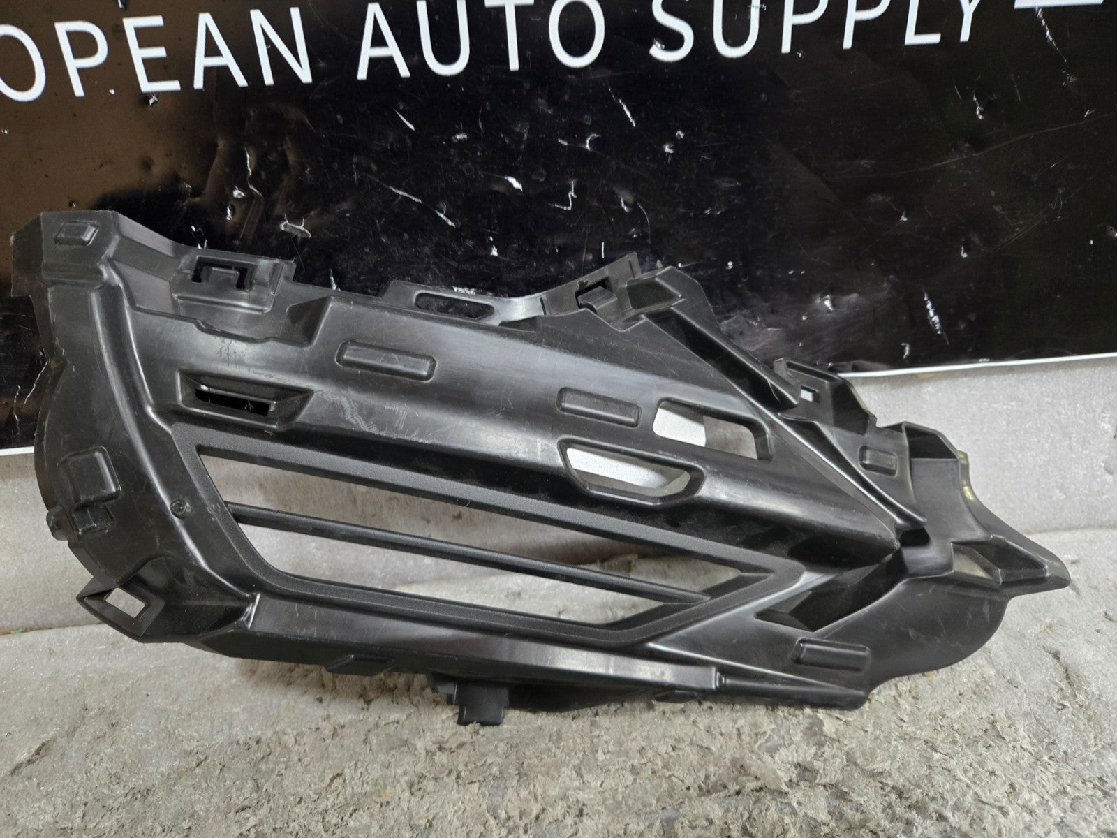 2022-2023 Volvo XC60 Blank Cover 32234970 RH Right Side OEM