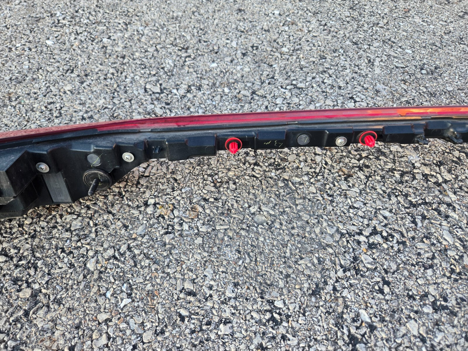 2019-2022 Lexus UX200 UX250H Tailgate Liftgate Back Center LED Taillight Bar OEM