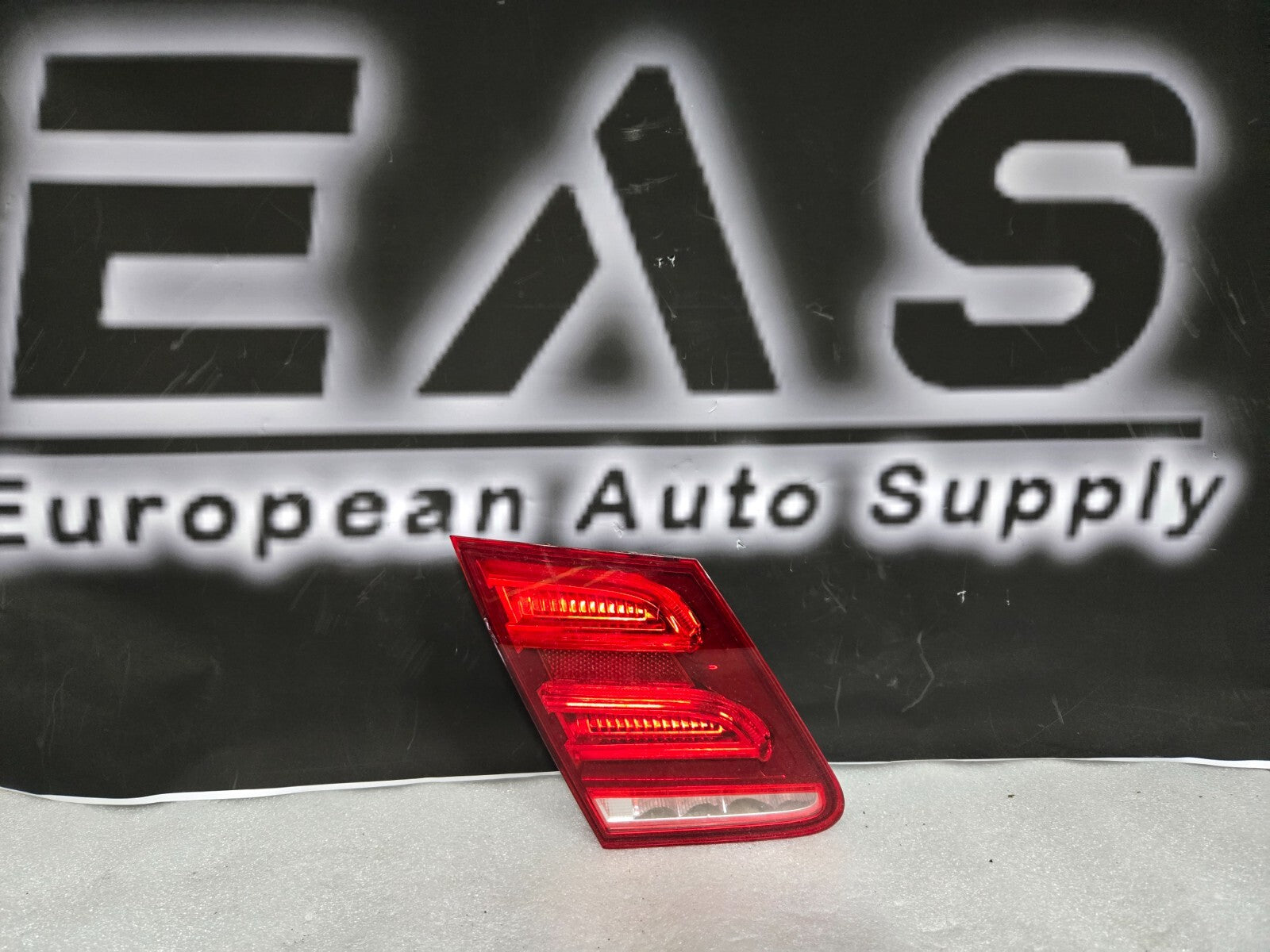 2014-2016 MERCEDES E CLASS W212 - REAR LEFT INNER TAILLIGHT LAMP OEM A2129062757