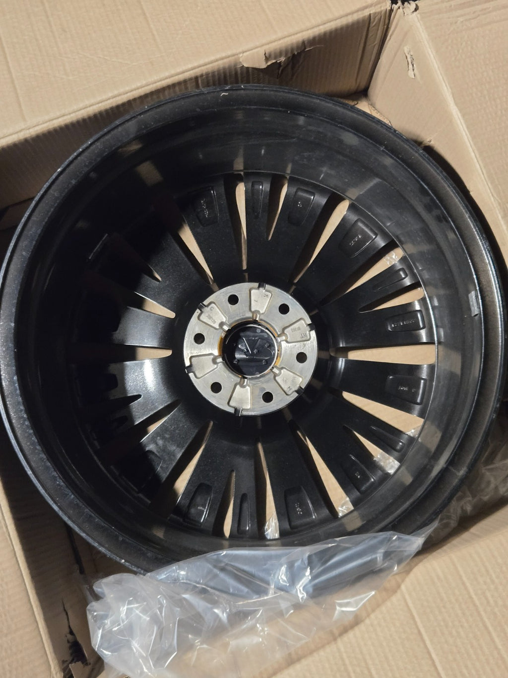 Infiniti QX80 4030S-IP228B IP 22X8 BLACK MONOGRAM WHEEL RIM OEM