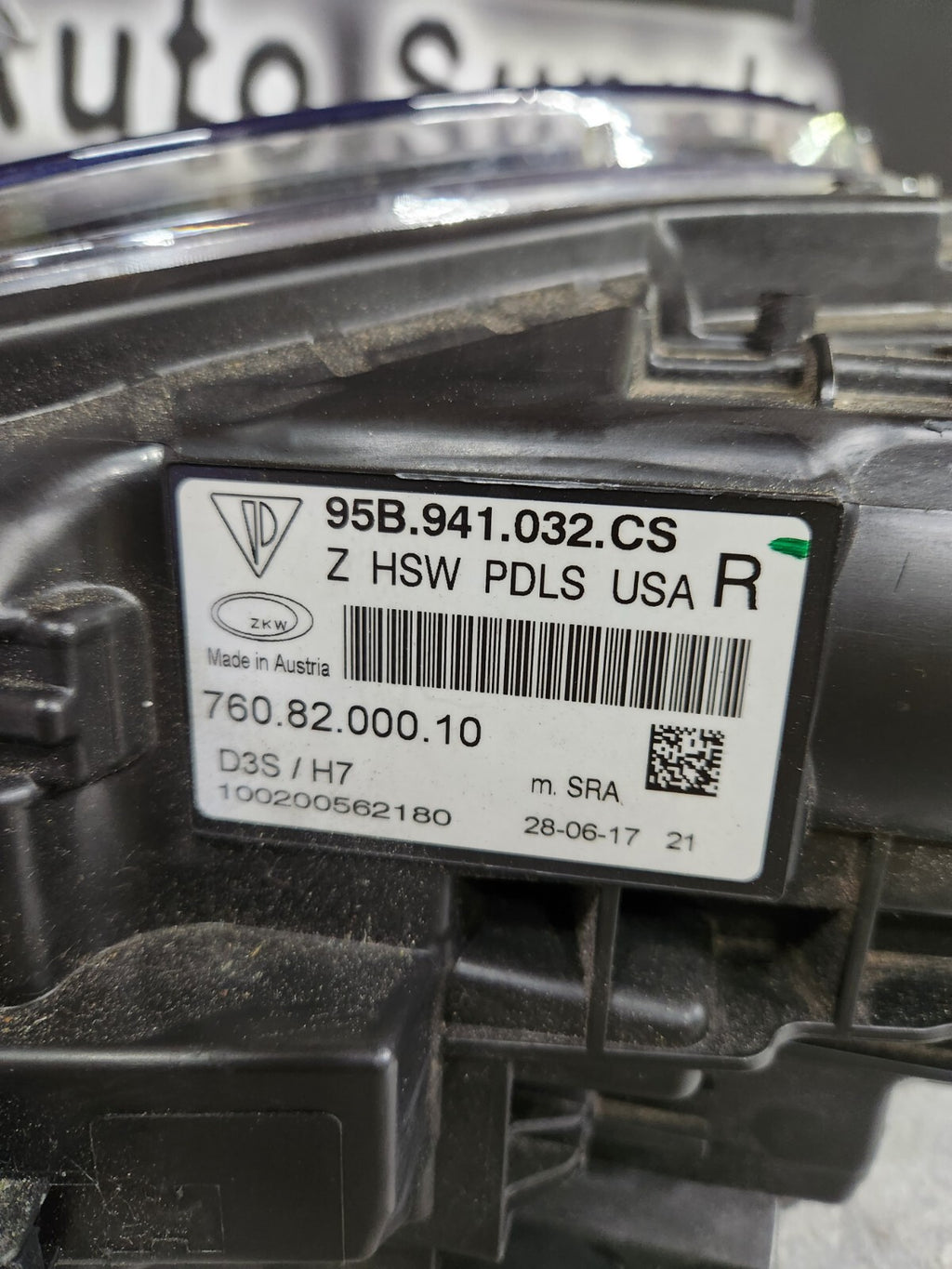 2015 2016 2017 PORSCHE MACAN HEADLIGHT XENON HID RIGHT PASSENGER 95B941032CS OEM