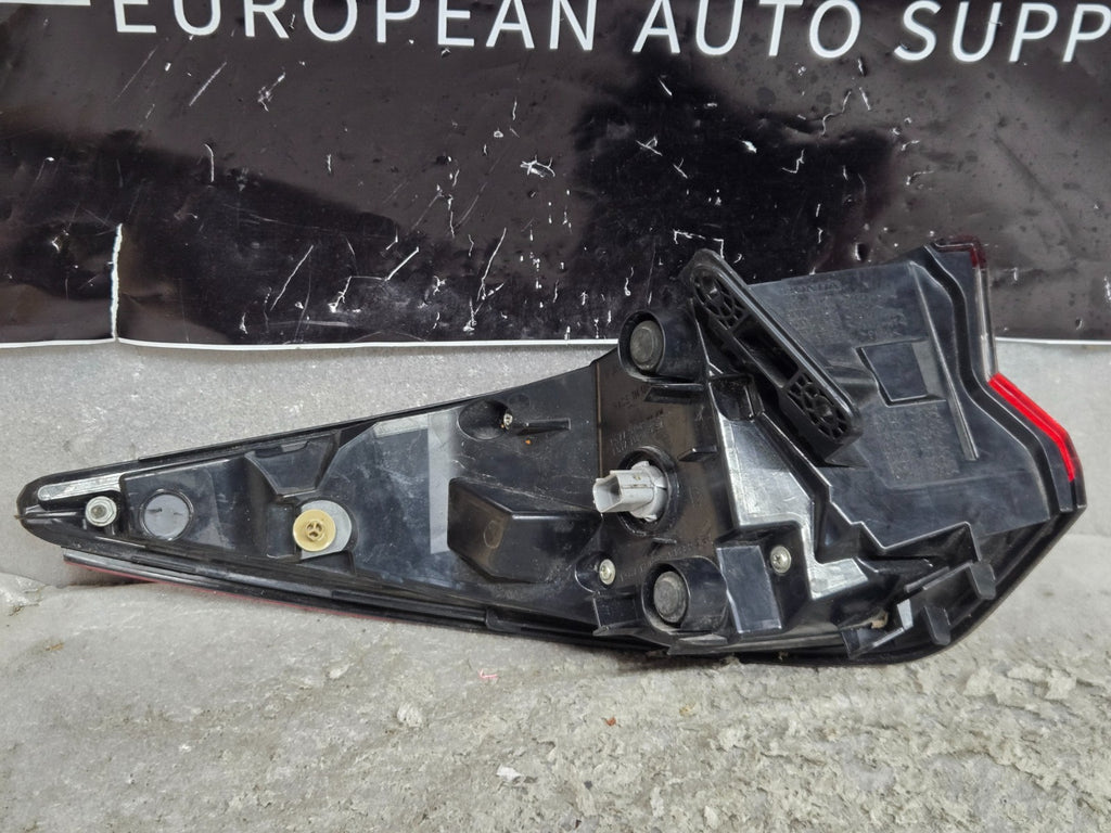2022-2024 Acura MDX LED Quarter Tail Light Right RH Passenger Side OEM *CHIPPED