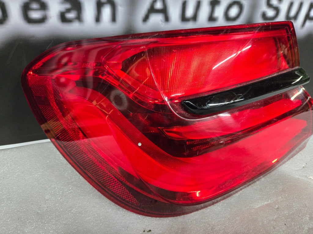 2016 - 2019 BMW 750I OEM LEFT REAR (QUARTER MOUNTED) TAIL LIGHT LAMP 7342965
