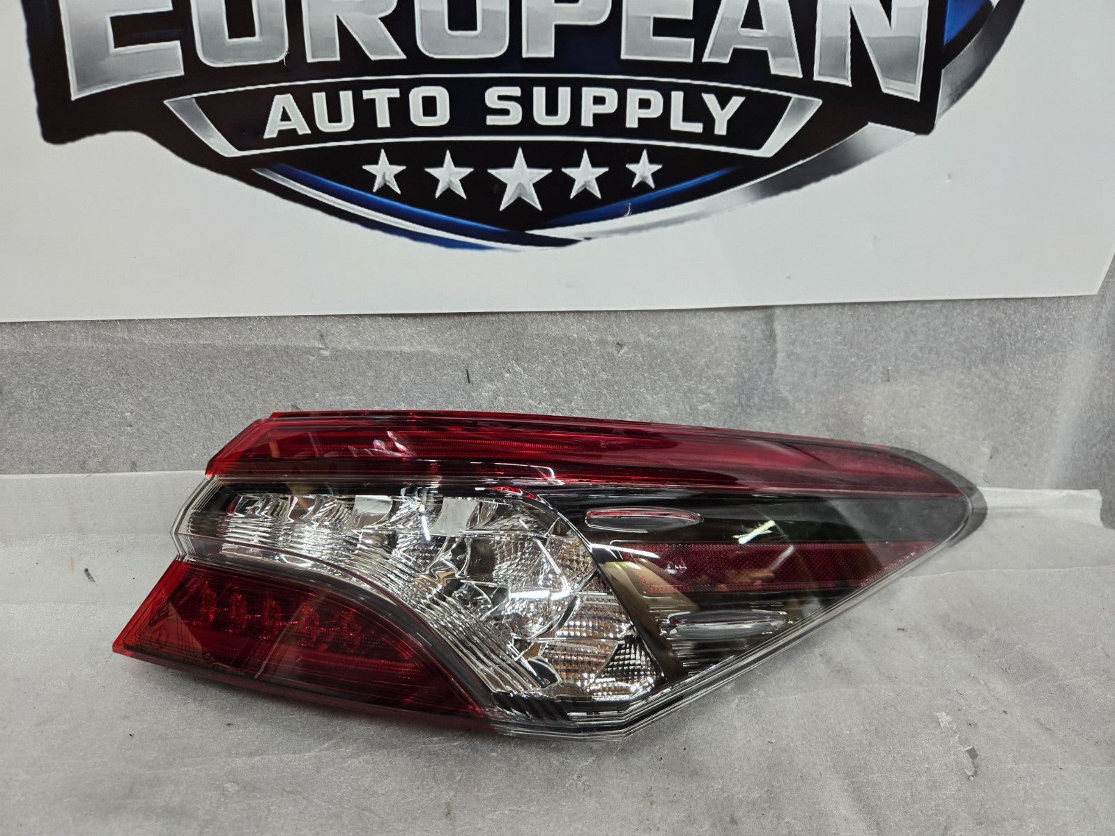 2021 2022 2023 Toyota Camry XSE Smoke LED Tail Light Right RH Passenger OEM