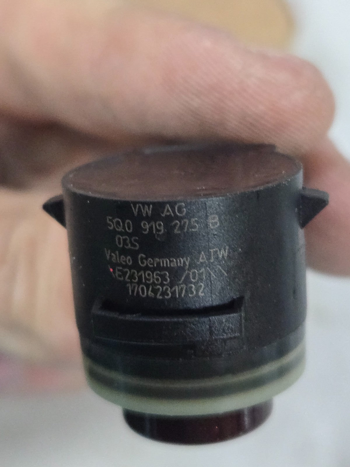 AUDI VW VOLKSWAGEN PARK SENSOR VALEO 5Q0919275B NEW OEM RED
