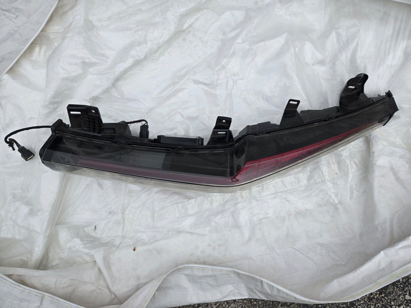 2021-2024 CADILLAC ESCALADE LED RIGHT RH PASSENGER TAIL LIGHT OEM 85120249