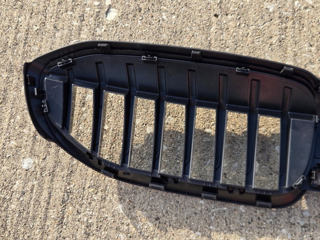 2019 2020 2021 BMW 330I BLACK FRONT GRILLE M340I G20 5113 192976-10 OEM