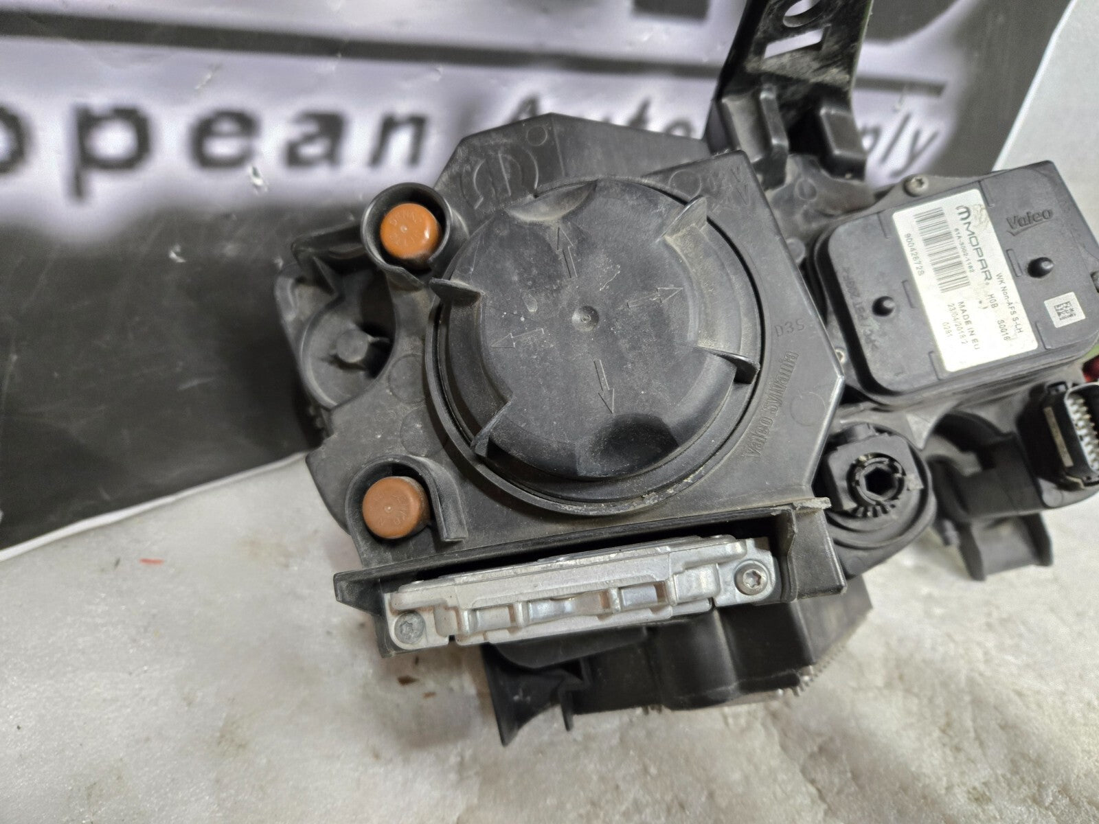2017-2021 Jeep Grand Cherokee LH Driver Side Left Headlight Lamp 68289237AF OEM