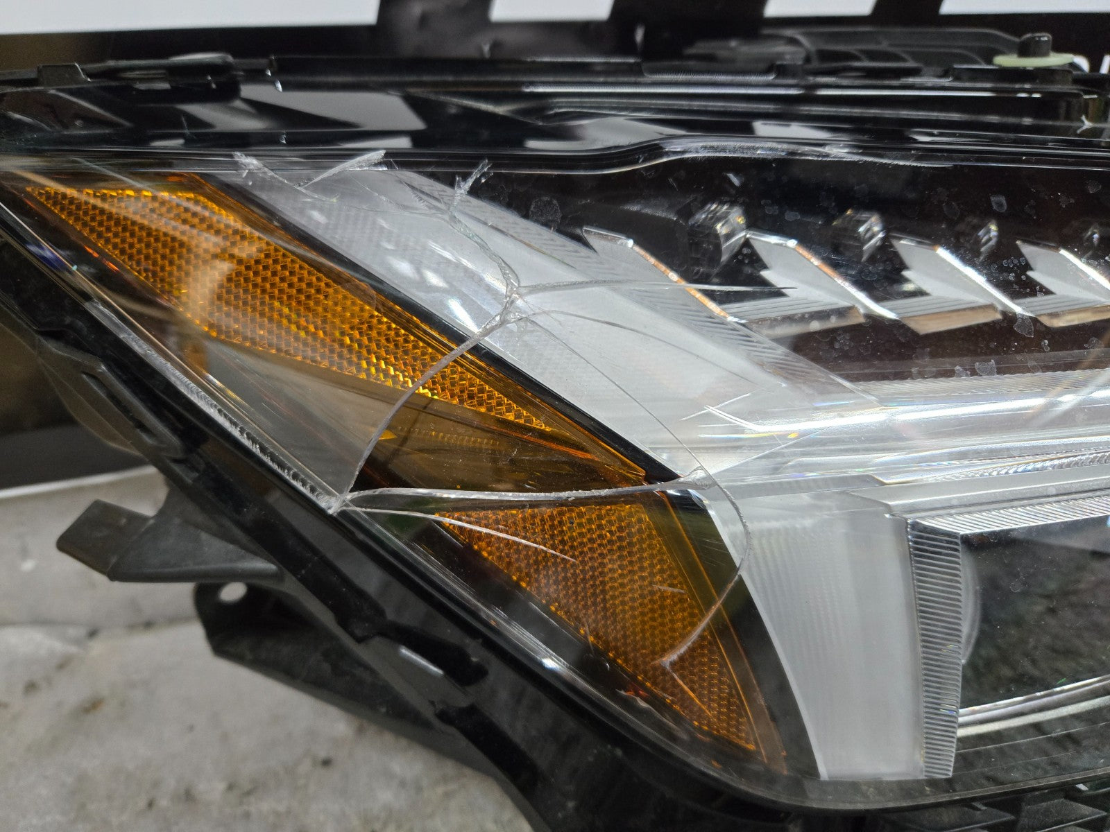 2023-2025 Polestar 2 Right RH Passenger Side LED Headlight OEM P32392332