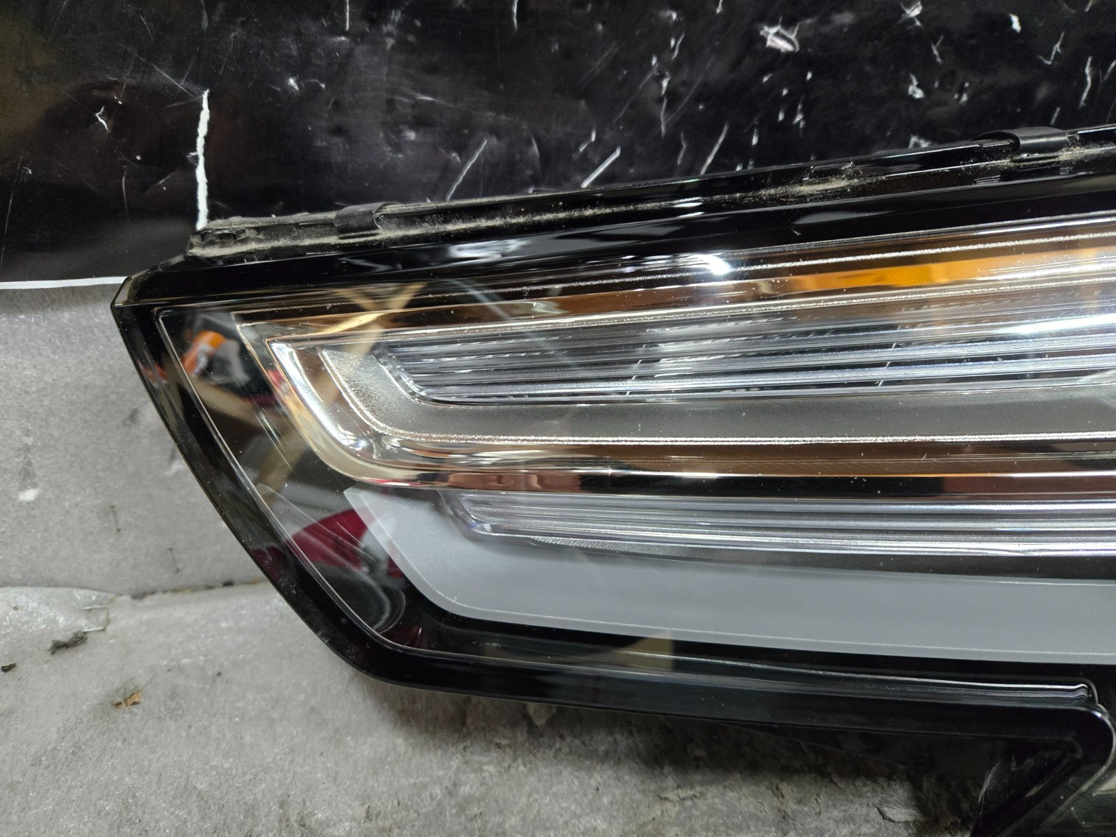 2017 - 2019 Audi A4 S4 Xenon HID HEADLIGHT Driver Left LH 8W0941005B OEM