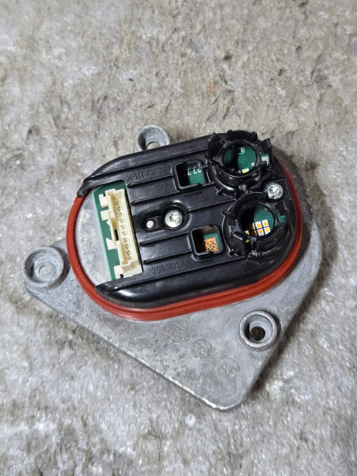 2024-2025 Volkswagen Atlas Cross Sport Turn Signal Light Unit Diode Control OEM