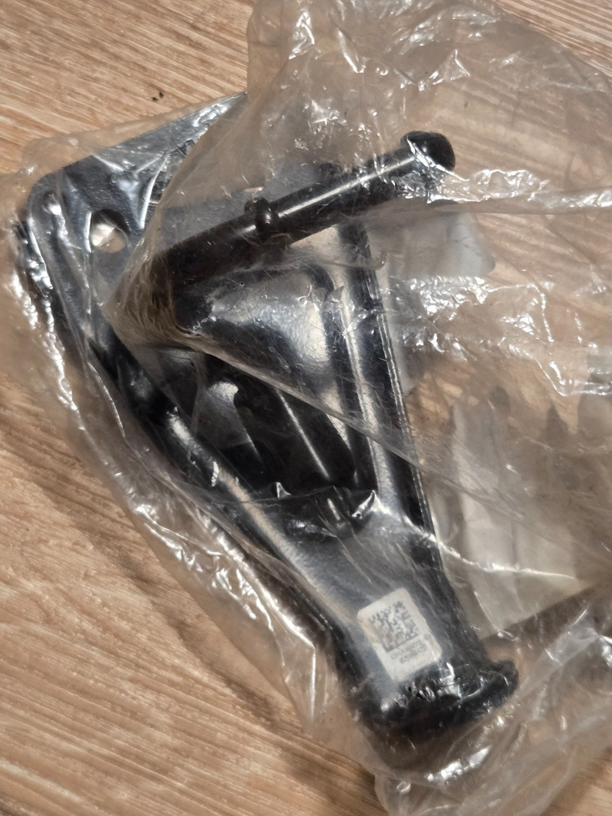 Genuine Land Rover Rear Bracket M Exhaust System Hanger LR136420 NEW OEM